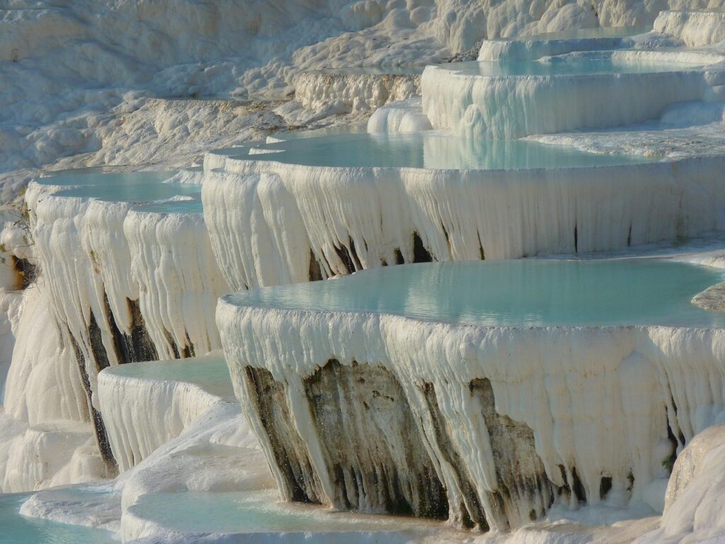 温泉宿を格安で予約する方法は夫婦におすすめ？